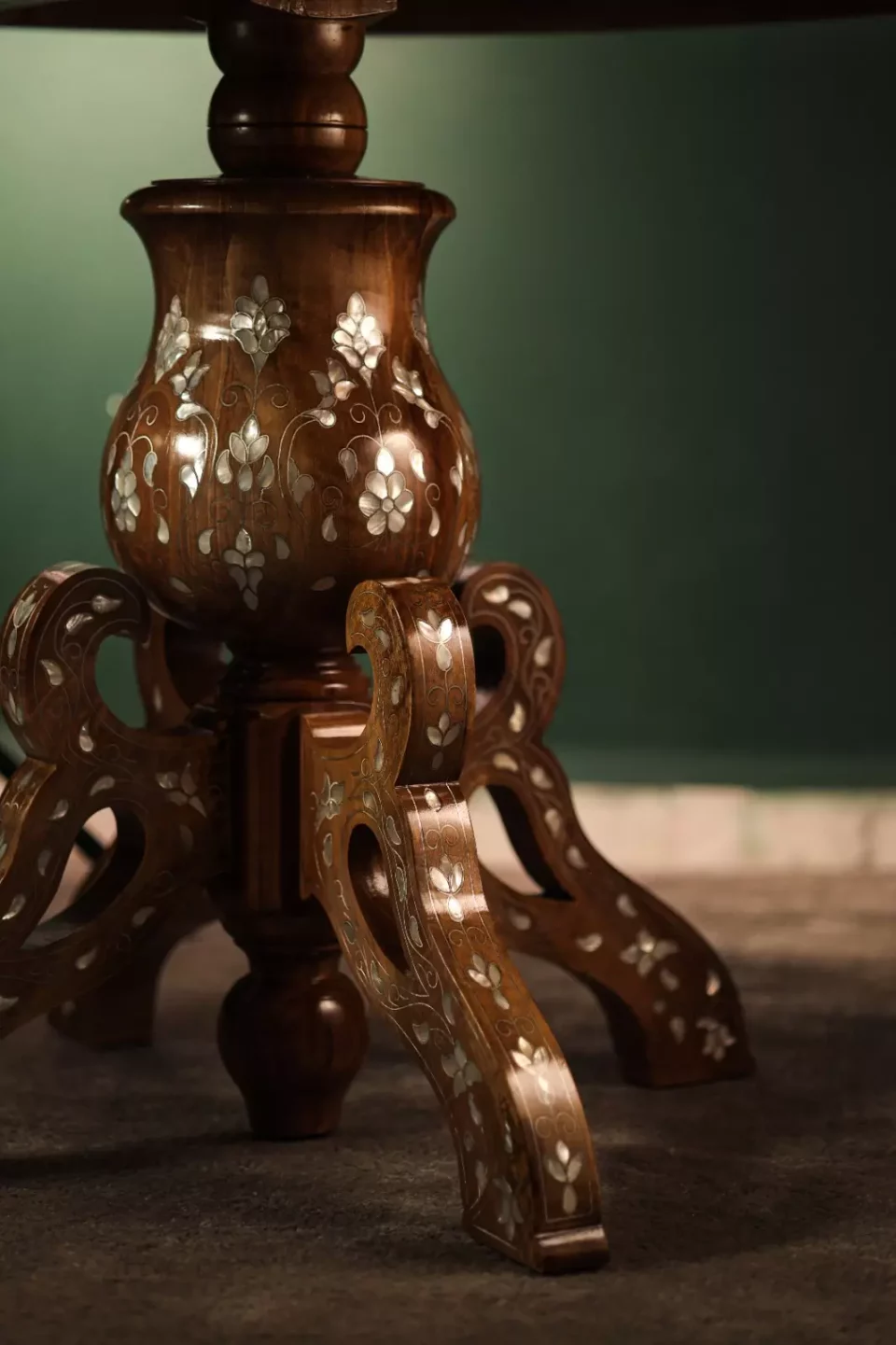 Round table carved and inlaid with mother-of-pearl