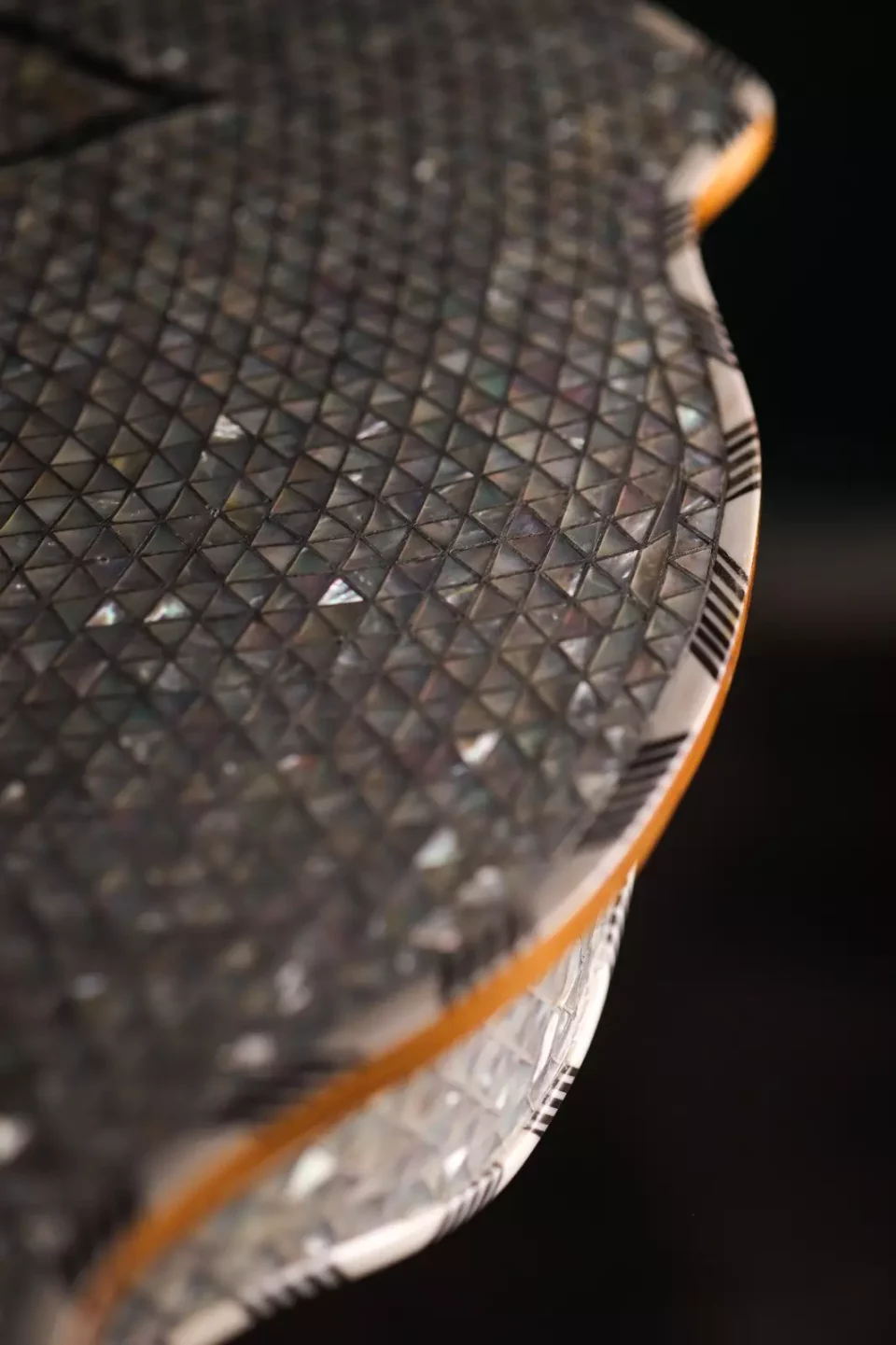Round table completely inlaid with mother-of-pearl