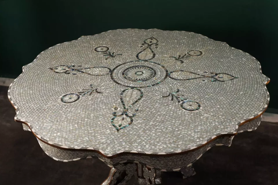 Round table completely inlaid with mother-of-pearl