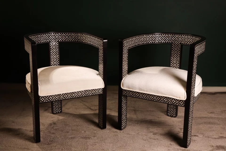 Handmade black chair set inlaid with natural mother-of-pearl (Diamond)