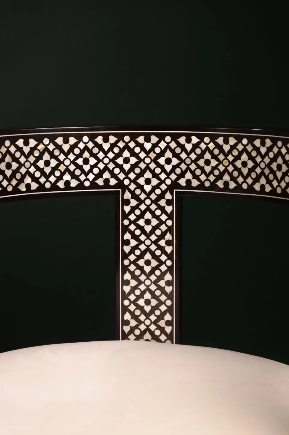 Handmade black chair set inlaid with natural mother-of-pearl (Diamond)