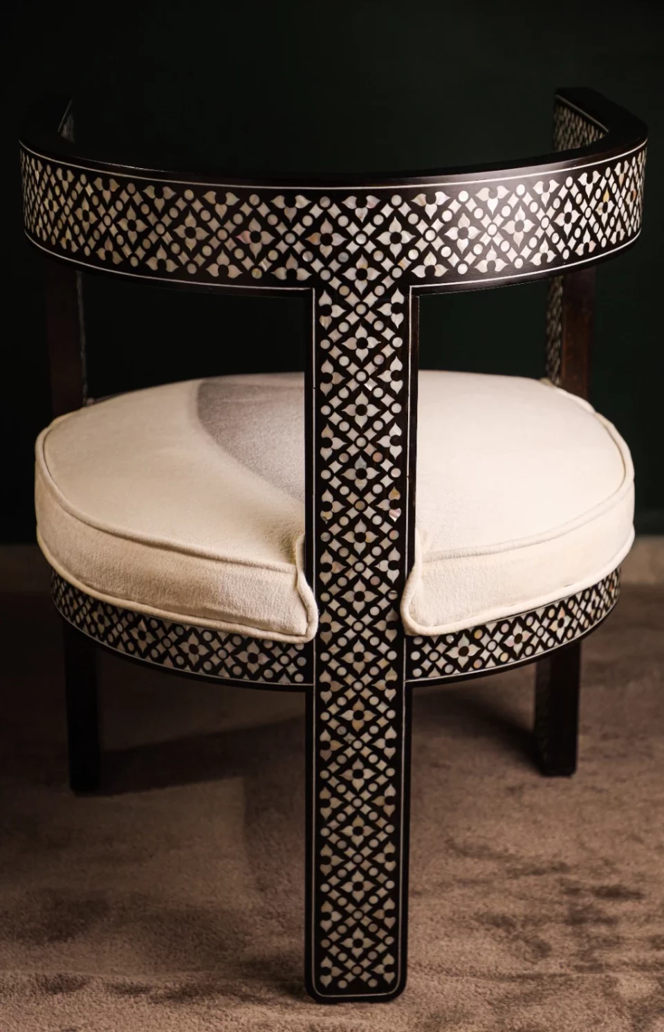 Handmade black chair set inlaid with natural mother-of-pearl (Diamond)