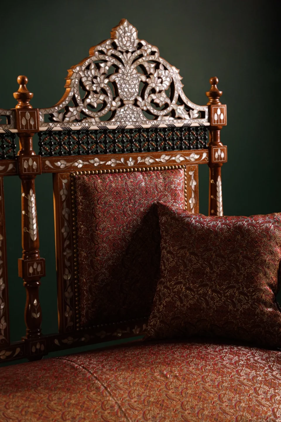 Luxury handmade Damascene living room set inlaid with natural pearls (Damascus)