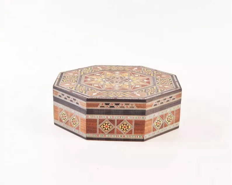 jewelry box Handmade octagonal in walnut with mother-of-pearl inlay mosaic