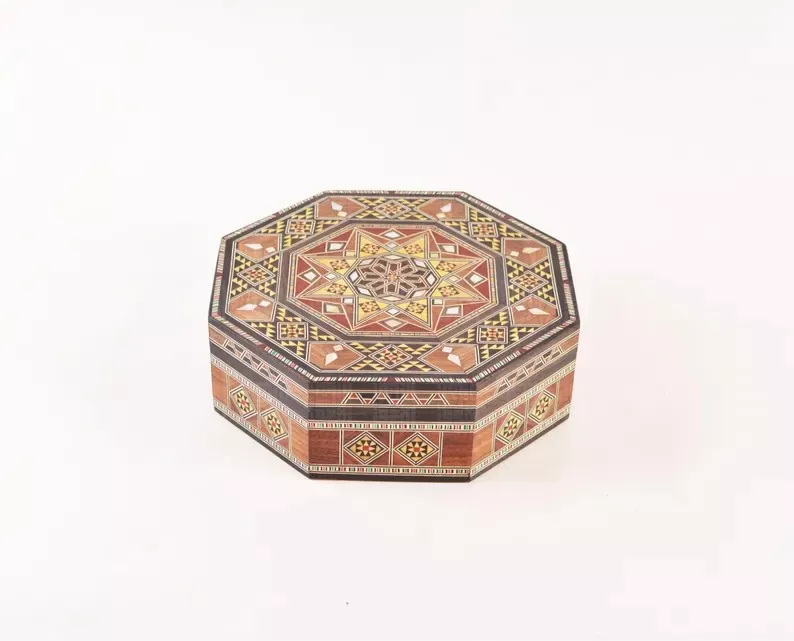 jewelry box Handmade octagonal in walnut with mother-of-pearl inlay mosaic