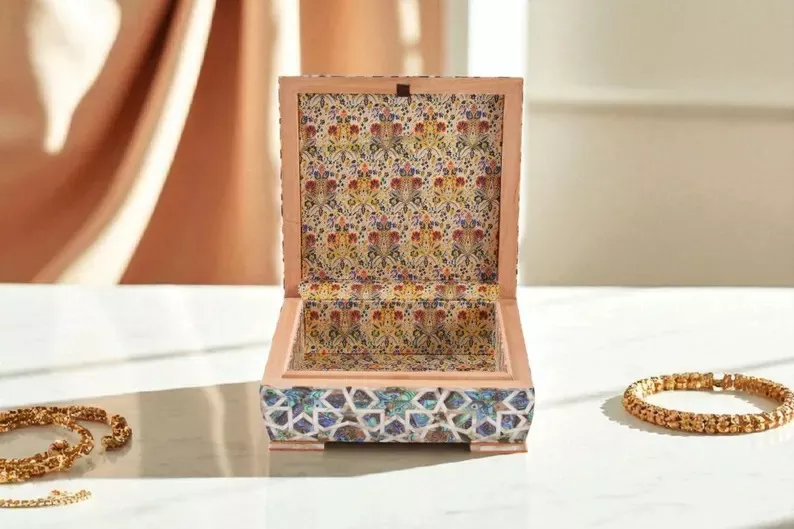 Jewelry Box Mother-of-Pearl Handmade Walnut Inlay Box Damascus Luxury Gift