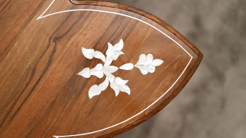 IMG-20251122-WA0030 Damascus Flower Table – A Masterpiece Inlaid with Natural Mother‑of‑Pearl