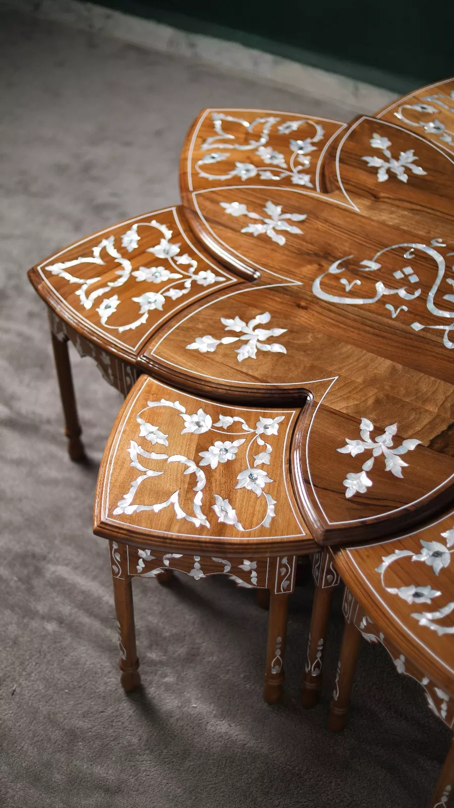 IMG-20251122-WA0033 Damascus Flower Table – A Masterpiece Inlaid with Natural Mother‑of‑Pearl