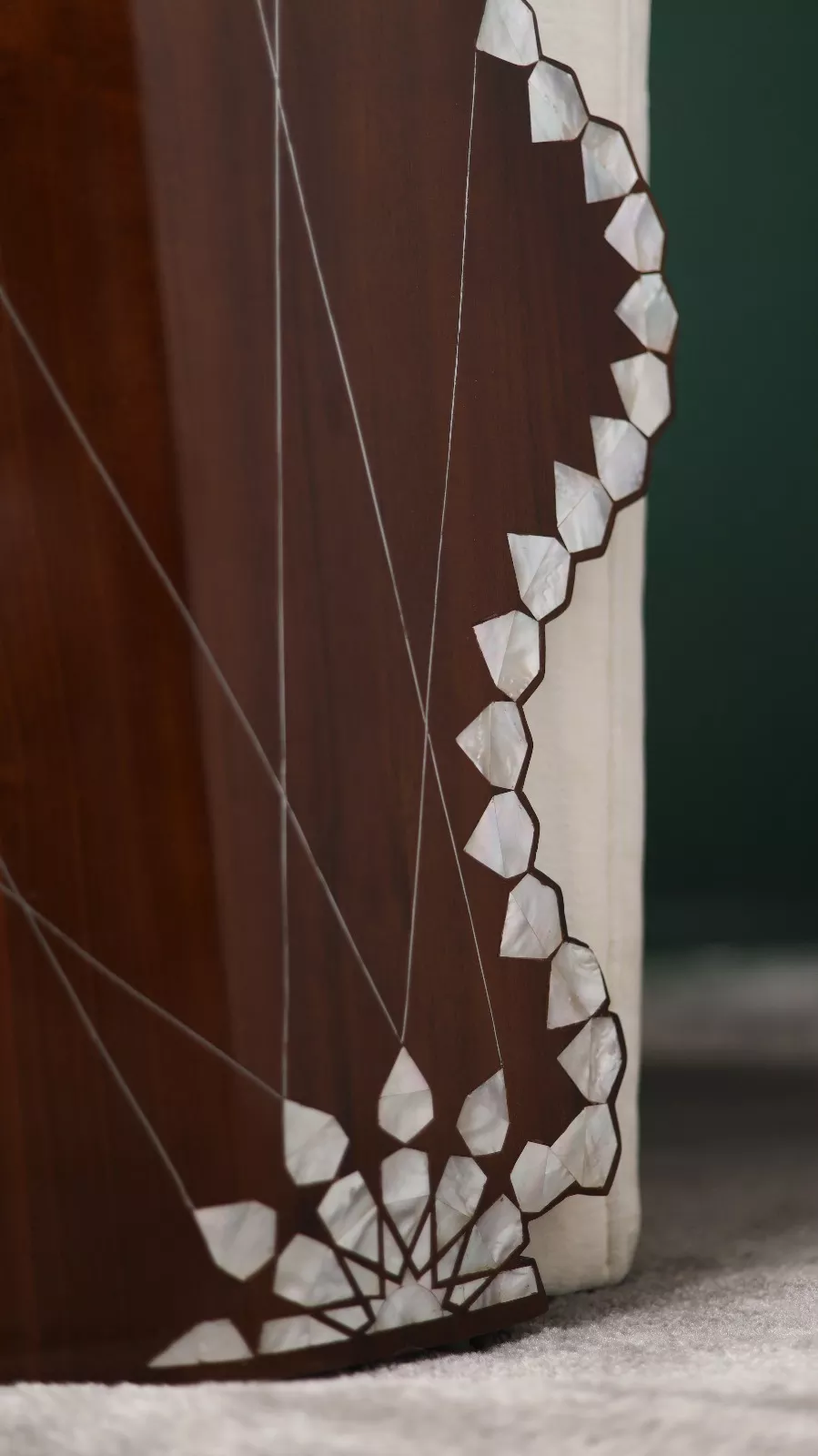 Arabesque Collection – A Luxurious Pair of Chairs with White Upholstery and Natural Mother-of-Pearl Inlay