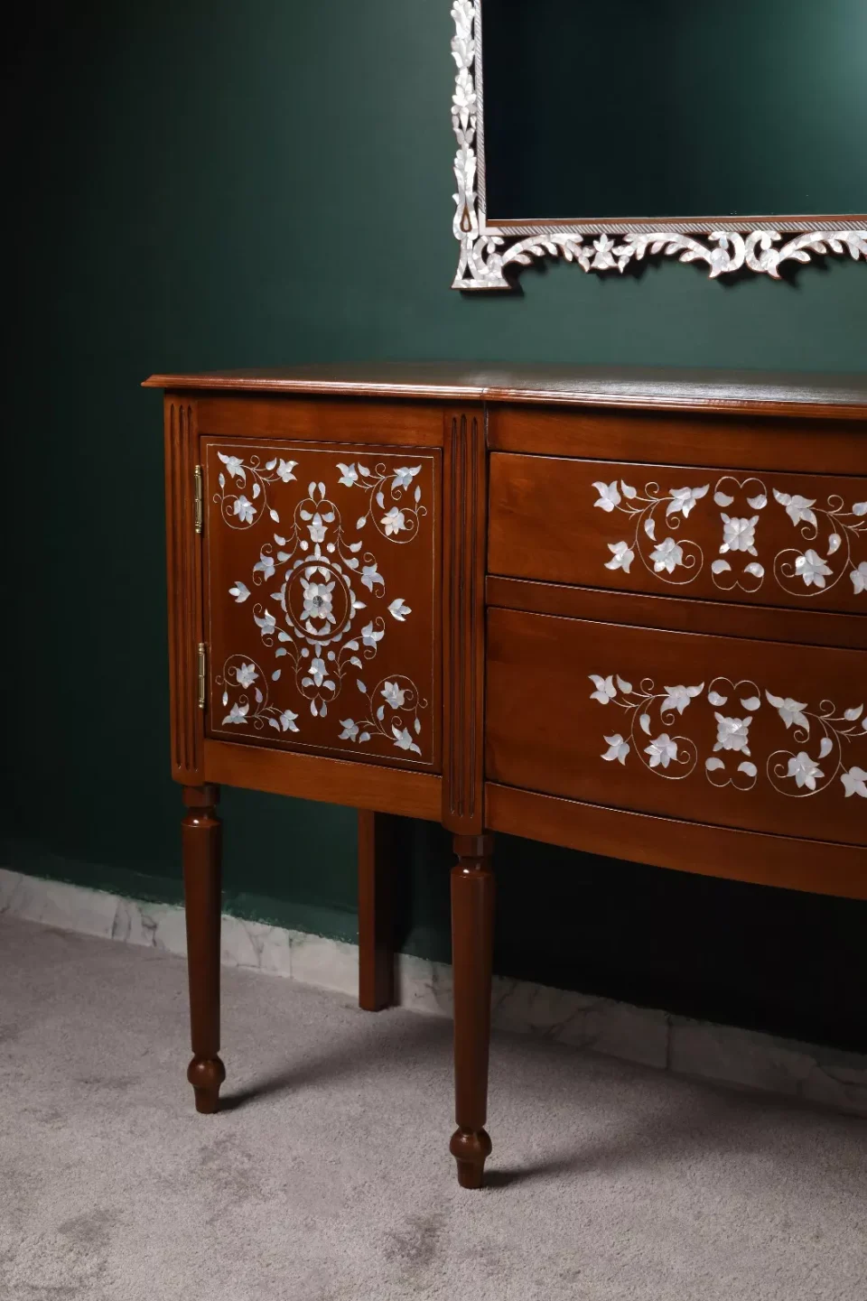 IMG-20251122-WA0066 Musk Collection – Wooden Masterpiece Inlaid with Natural Mother‑of‑Pearl and Regal Mirror