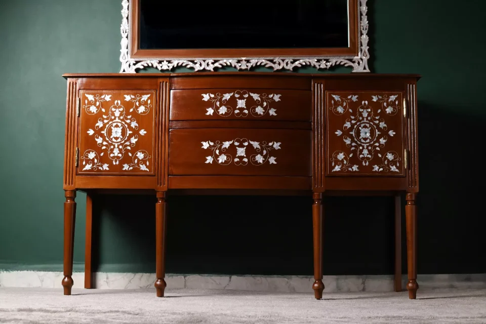 IMG-20251122-WA0071 Musk Collection – Wooden Masterpiece Inlaid with Natural Mother‑of‑Pearl and Regal Mirror