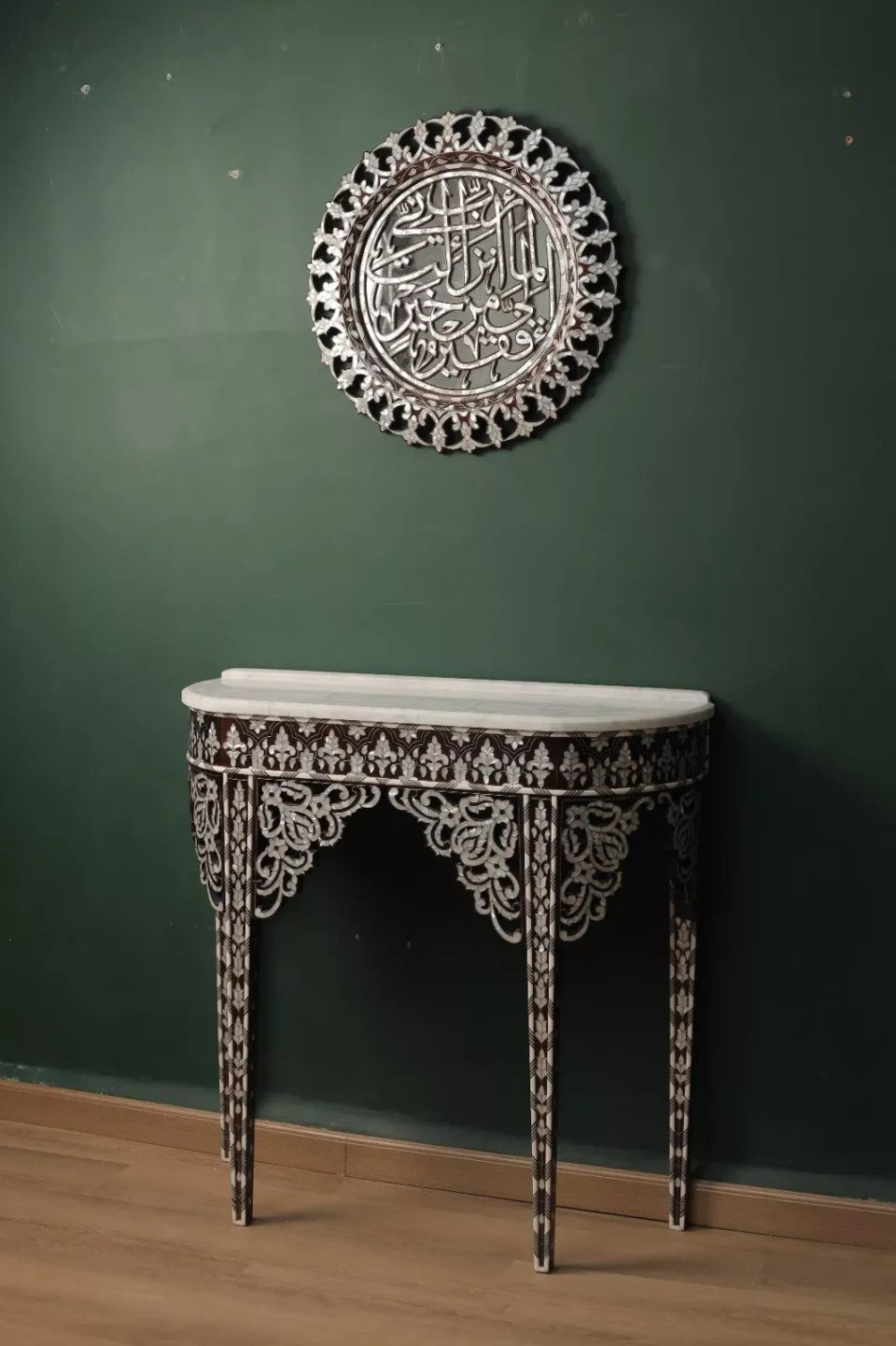 Tulip Collection – Handmade Mother‑of‑Pearl Console & Wall Art Set