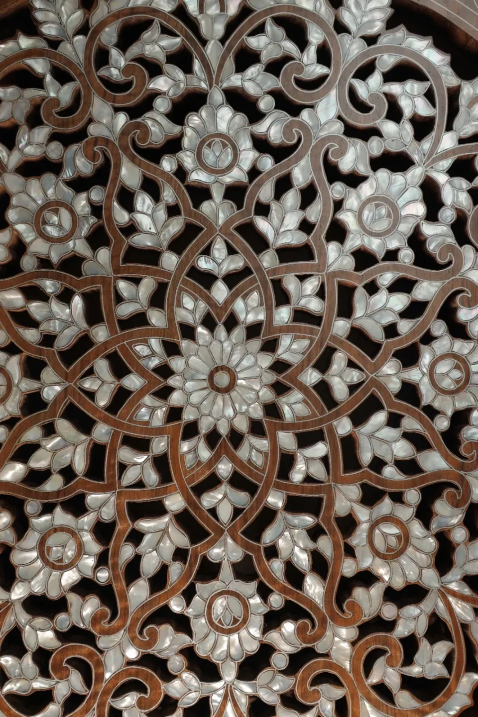 The Round Mother‑of‑Pearl Masterpiece